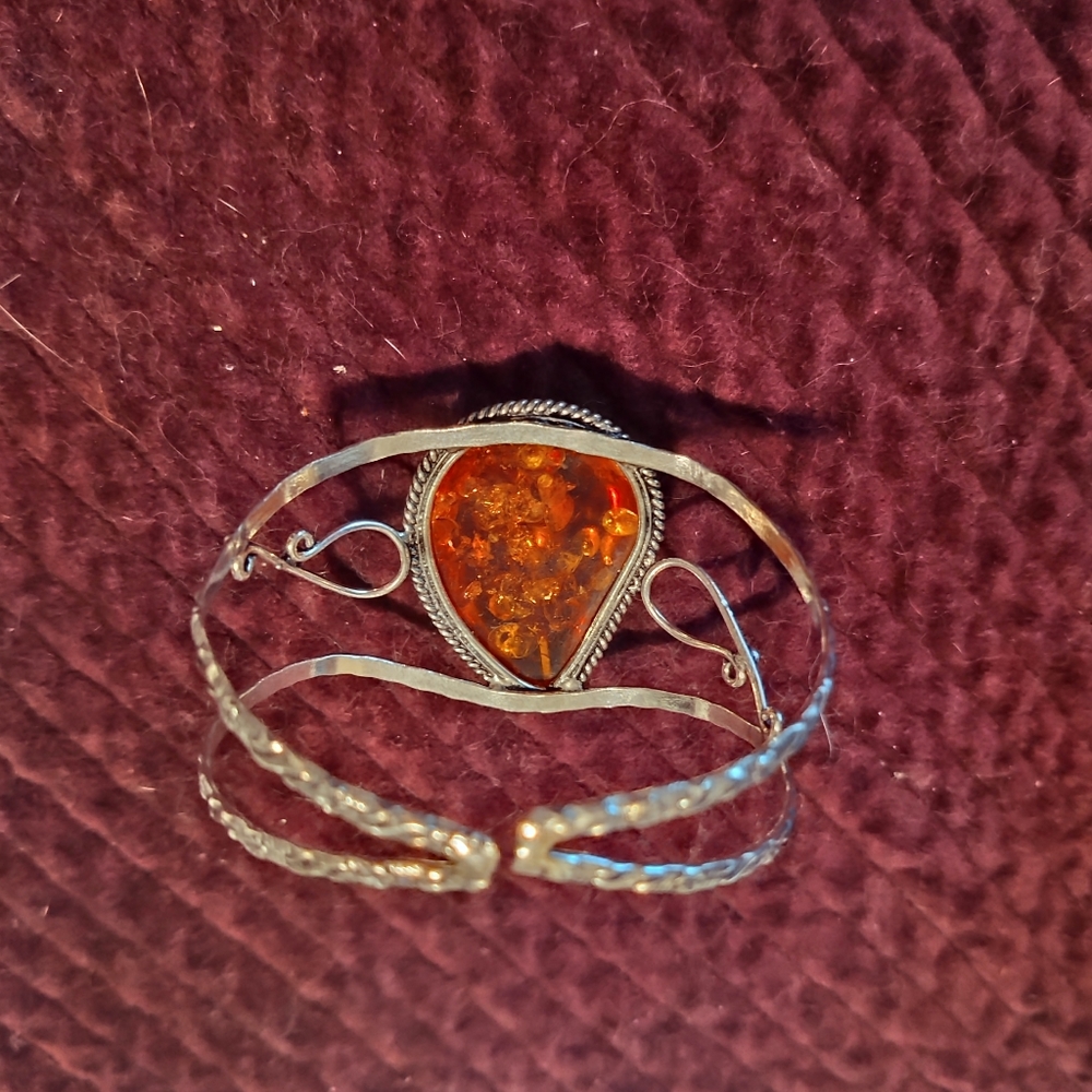 Amber Cuff - Picture 4 of 5
